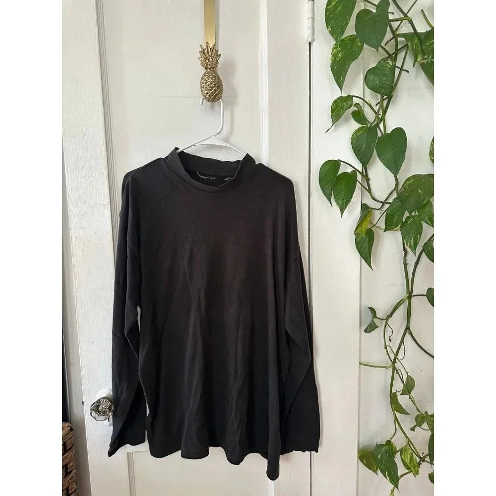 Men’s size x-large gray cowl neck sweater